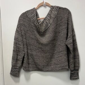 FREE PEOPLE GRAY OFF THE SHOULDER SWETER SIZE XS